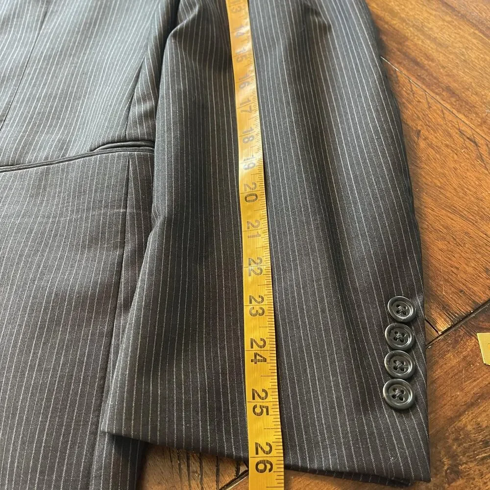 Vintage Burberry London Sport Coat Mens 44R Gray Pinstripe Wool 3 Button Blazer
